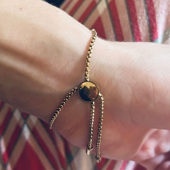 Gold Heart Bracelet‎ - Picture 2 of 3